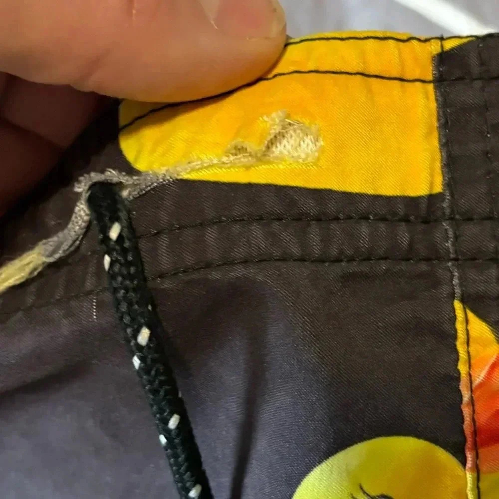 NEFF - Rubber Ducky trunks medium - Picture 4 of 11